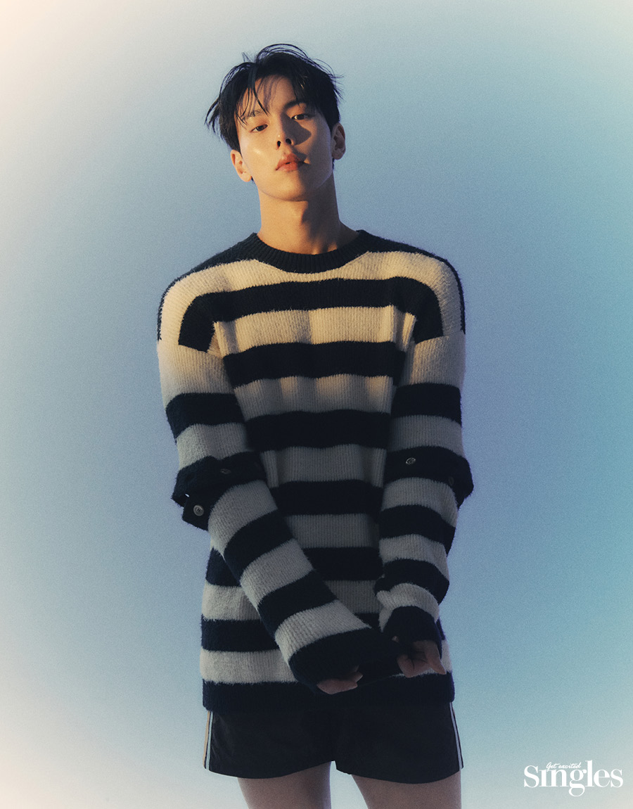 셔누가 구찌를 착용하고 촬영한 싱글즈 화보